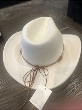 Cream fuax suede cowboy hate